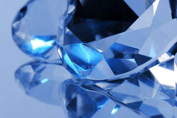 Tle niebieski kryształ — Zdjęcie stockowe
