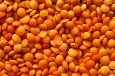 Mercimek. Yakın çekim kuru kırmızı mercimek.