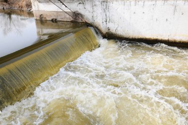 Barajı Nehri üzerinde