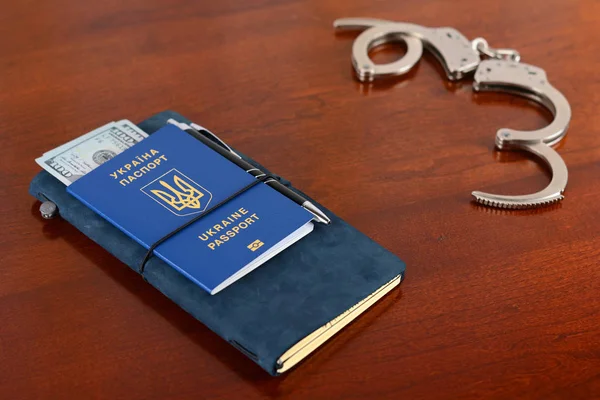 Passaporte Biométrico Ucraniano Algemas Mesa Passaporte Biométrico Ucraniano Ucrânia Corrupção — Fotografia de Stock