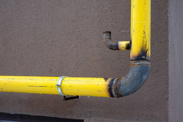 Tubo Gas Amarillo Inacabado Pared Del Edificio Concepto Gasificación Las —  Fotos de Stock