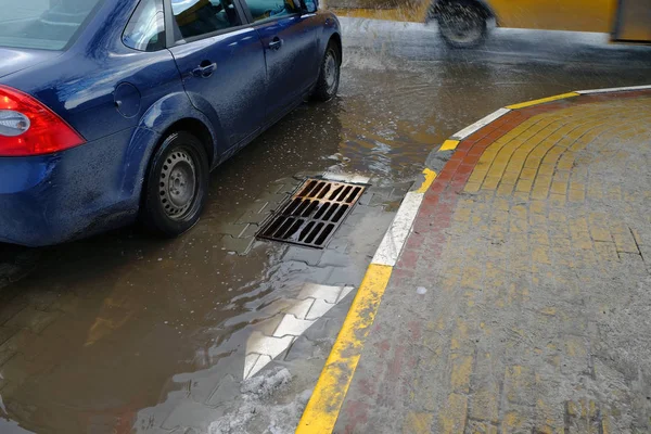 Poor Repair Roads Rain Water Does Drain Sewe — Stock Photo, Image