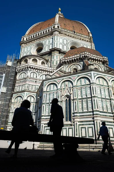 Firenze Giugno 2019 Sagome Delle Persone Sullo Sfondo Della Cattedrale — Foto Stock