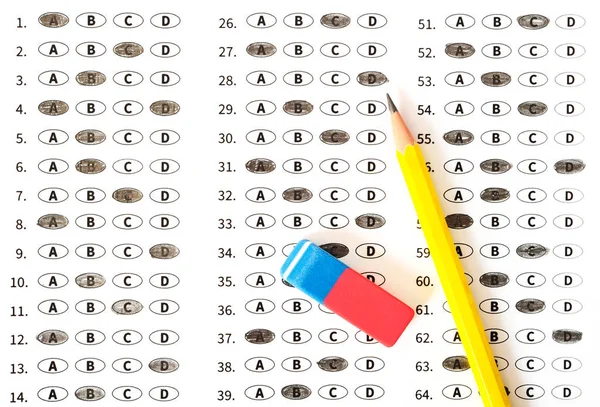 Escola e Educação. Teste folha de pontuação com respostas — Fotografia de Stock