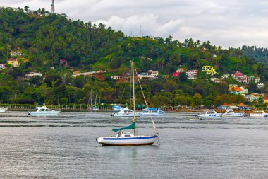 Yelkenli yelken olmadan