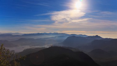 Dağlar ve göller milli parkta güzel manzaralarını
