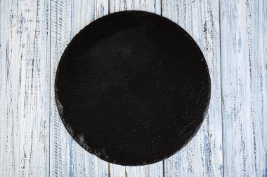 ahşap arka plan siyah arduvaz kurulu