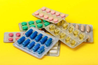 İlaç ilaç ve tıp hapları paketlerine