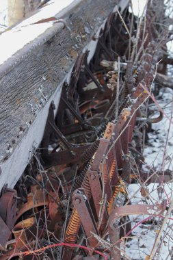 Ormanda terkedilmiş eski öncü mibzer