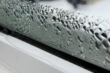 Su üstünde pencere hala havuzu oluşturma