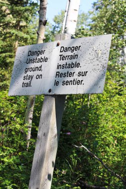 Tehlike kararsız zemin, iz işareti üzerinde kalmak