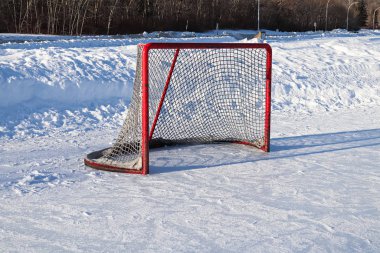 Açık havada hokey sahası manzarası