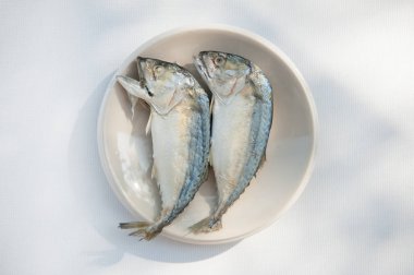 uskumru fry cutboard üzerinde