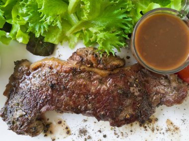 Sebzeli biftek. 
