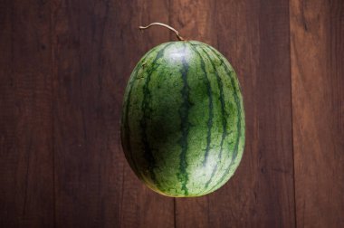 Yeşil taze karpuz