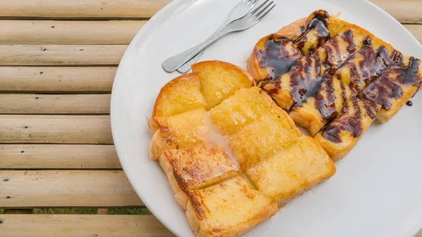 Thai gebackener Toast mit Milch, Schokolade — Stockfoto