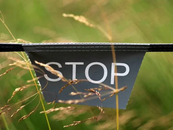 Il cartello "stop". Protezione della natura — Foto Stock