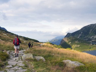 Yürüyüş, yürüyüş parkurları. Dağ yolu