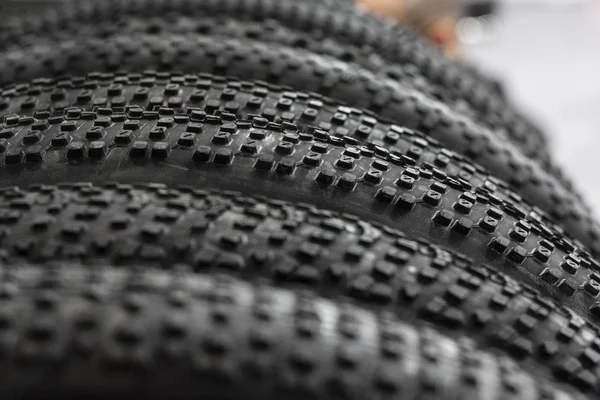 Kolo pneumatiky sortiment obchodu. — Stock fotografie
