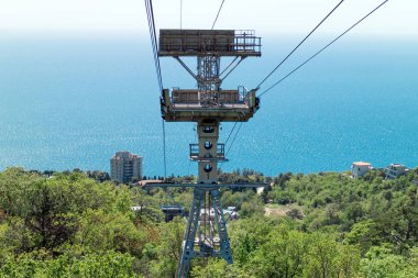 Kırım, Ai-Petri dağ manzaralı teleferik deniz ve kavşak alanı füniküler