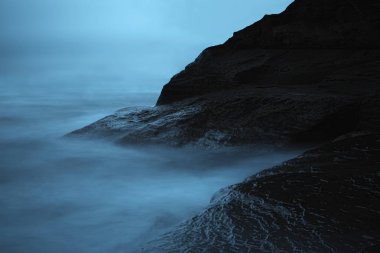 Karanlık deniz manzara