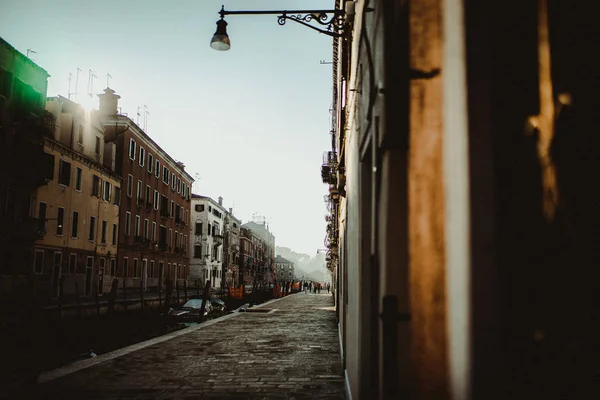 ヴェネツィアの通りの様子 — ストック写真
