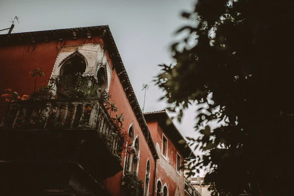 ヴェネツィアの赤い家 — ストック写真