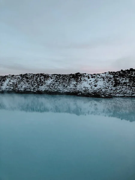 Blue Lake Reflection Hill Iceland — Stock Photo, Image