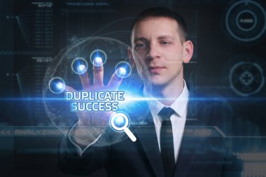 Ekonomi, teknoloji, Internet ve ağ kavramı. Genç busine