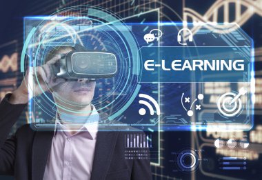 Ekonomi, teknoloji, Internet ve ağ kavramı. Genç busine