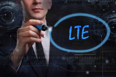 Ekonomi, teknoloji, Internet ve ağ kavramı. Genç busine