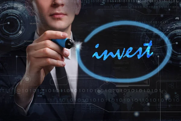 Ekonomi, teknoloji, Internet ve ağ kavramı. Genç busine