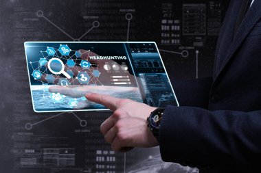 Ekonomi, teknoloji, Internet ve ağ kavramı. Genç busine