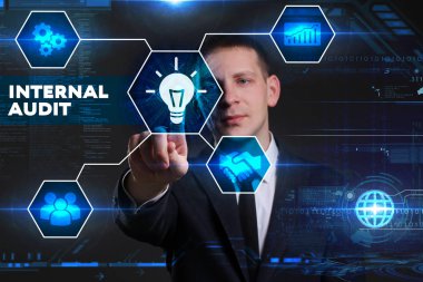 Ekonomi, teknoloji, Internet ve ağ kavramı. Genç busine