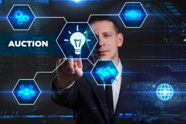 Ekonomi, teknoloji, Internet ve ağ kavramı. Genç busine