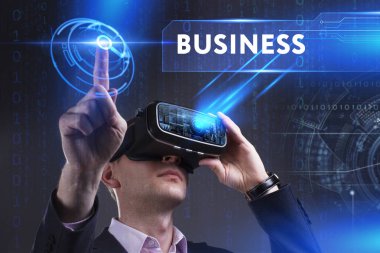 Ekonomi, teknoloji, Internet ve ağ kavramı. Genç busine