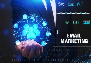 Ekonomi, teknoloji, Internet ve ağ kavramı. Genç busine