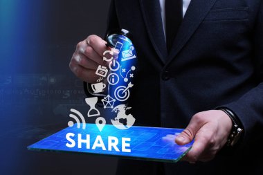 Ekonomi, teknoloji, Internet ve ağ kavramı. Genç busine