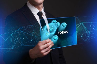 Ekonomi, teknoloji, Internet ve ağ kavramı. Genç busine