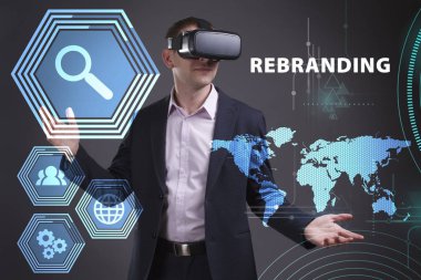 Ekonomi, teknoloji, Internet ve ağ kavramı. Genç busine