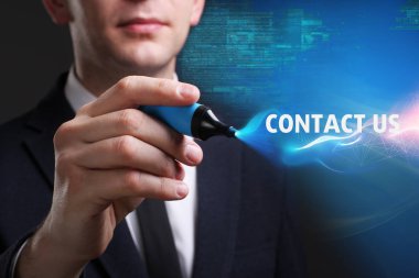 Ekonomi, teknoloji, Internet ve ağ kavramı. Genç busine