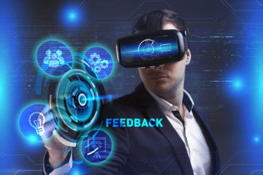 Ekonomi, teknoloji, Internet ve ağ kavramı. Genç busine