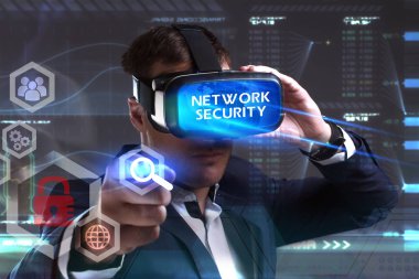 Ekonomi, teknoloji, Internet ve ağ kavramı. Genç busine