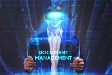 Ekonomi, teknoloji, Internet ve ağ kavramı. Genç busine