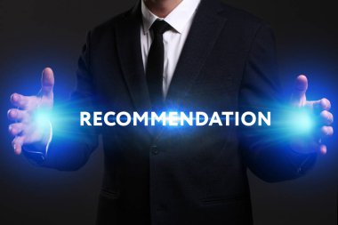 Ekonomi, teknoloji, Internet ve ağ kavramı. Genç busine