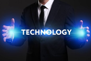 Ekonomi, teknoloji, Internet ve ağ kavramı. Genç busine