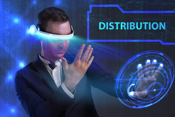 Ekonomi, teknoloji, Internet ve ağ kavramı. Genç busine