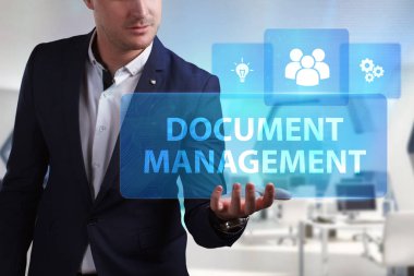 Ekonomi, teknoloji, Internet ve ağ kavramı. Genç busine