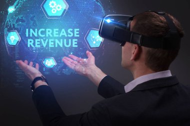 Ekonomi, teknoloji, Internet ve ağ kavramı. Genç busine