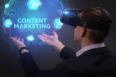 Ekonomi, teknoloji, Internet ve ağ kavramı. Genç busine